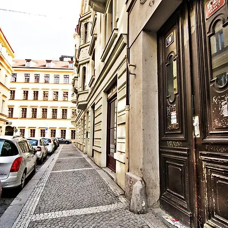 Business Class Ruterra Suite Prag Exterior foto
