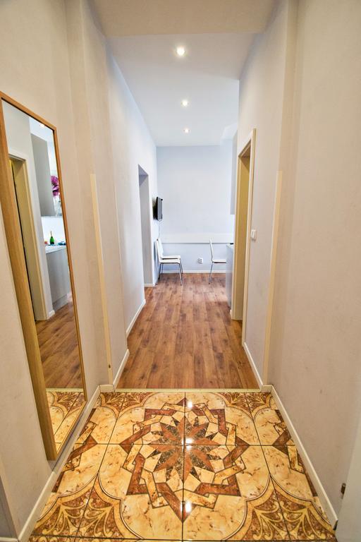 Business Class Ruterra Apartamento